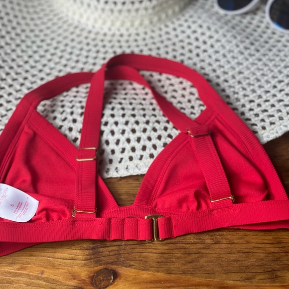 XHILIRATION SWIM TOP - Picture 3 of 4